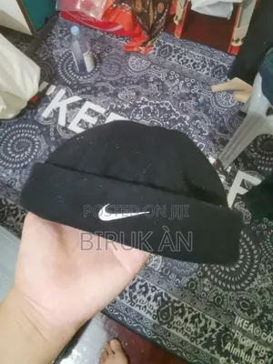 Brimless Bonnet