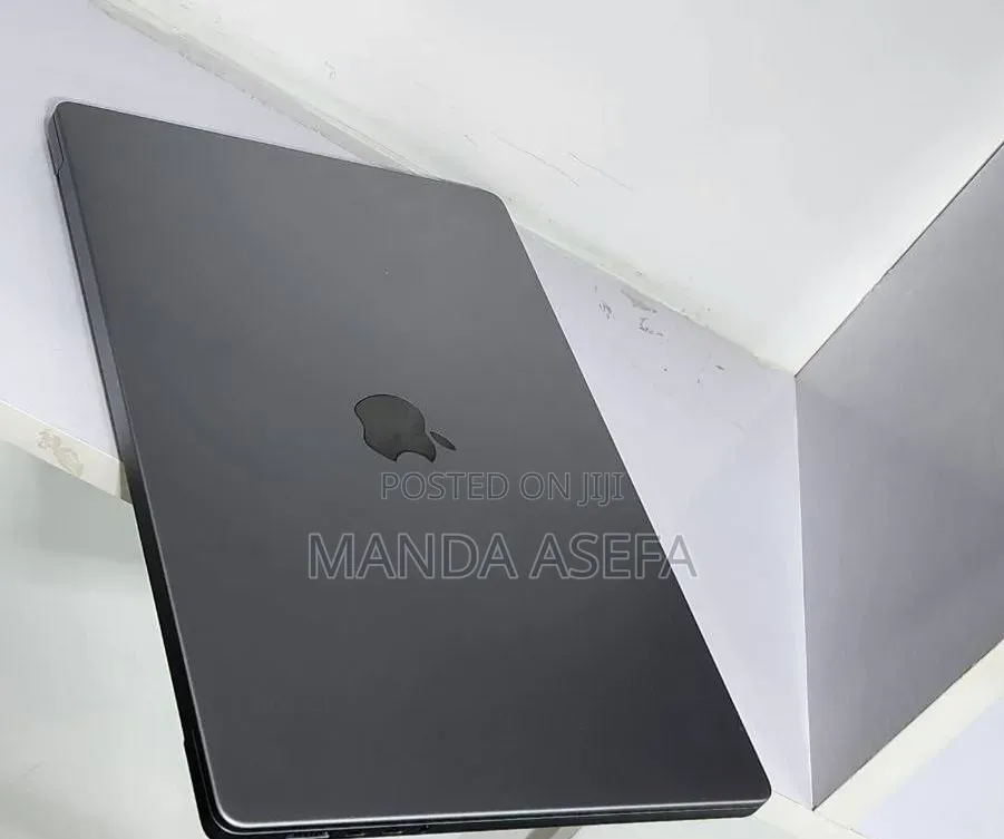 New Laptop Apple MacBook Pro M1 16GB Apple M1 Pro SSD 512GB