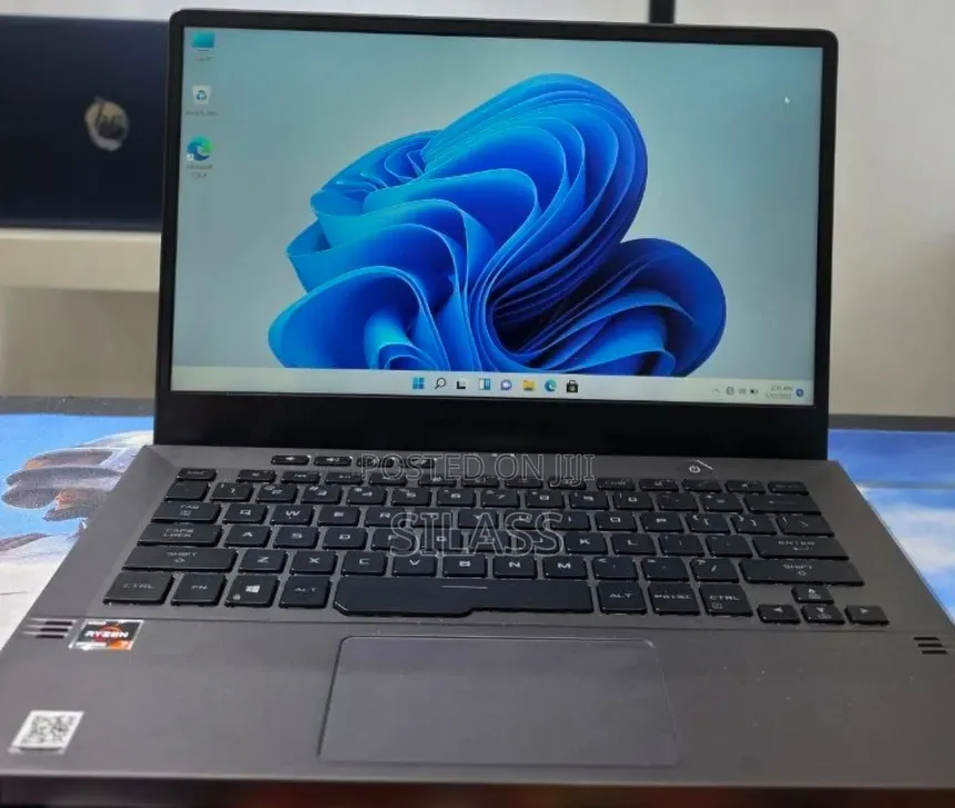 New Laptop Asus ROG Zephyrus G15 16GB AMD Ryzen 7 SSD 512GB