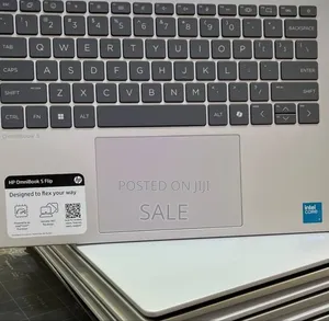 New Laptop HP OmniBook 5 Flip 16GB Intel Core 7 SSD 512GB