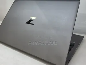 New Laptop HP ZBook Firefly G8 16GB Intel Core i7 SSD 512GB