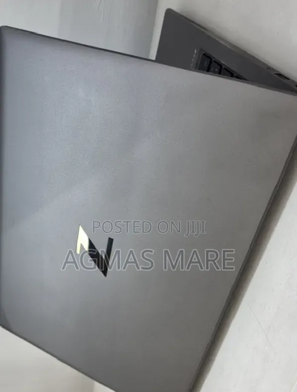 New Laptop HP ZBook Firefly G8 16GB Intel Core i7 SSD 512GB