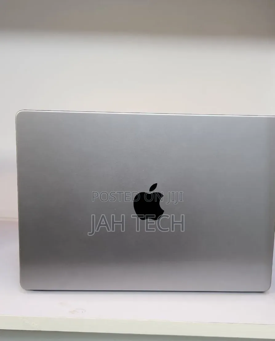New Laptop Apple MacBook Pro M1 16GB Apple M1 Pro SSD 512GB