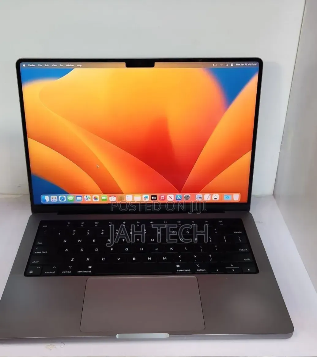 New Laptop Apple MacBook Pro M1 16GB Apple M1 Pro SSD 512GB