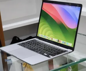 New Laptop Apple MacBook Pro 2020 8GB Intel Core i5 SSD 512GB