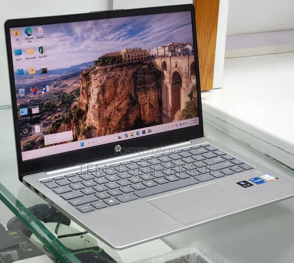 New Laptop HP Stream Notebook 16GB Intel Core i5 SSD 512GB