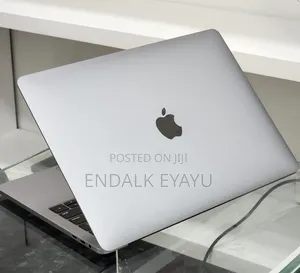 New Laptop Apple MacBook Pro 2019 16GB Intel Core i7 SSD 256GB