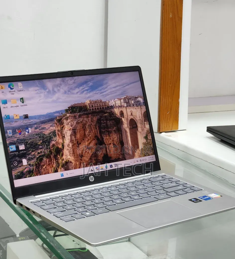 New Laptop HP Stream Notebook 16GB Intel Core i5 SSD 512GB
