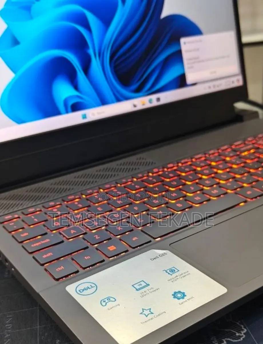 New Laptop Dell G15 5535 16GB Intel Core i7 SSD 512GB
