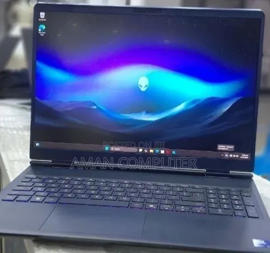 New Laptop Alienware X16 r1 32GB Intel Core Ultra 9 SSD 1T