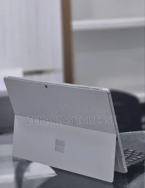 New Laptop Microsoft Surface Pro 4 8GB Intel Core i5 SSD 256GB