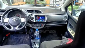 Toyota Yaris 2015 Silver
