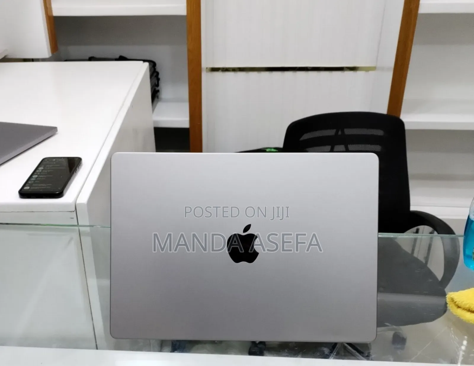 New Laptop Apple MacBook Pro M1 16GB Apple M1 Pro SSD 512GB