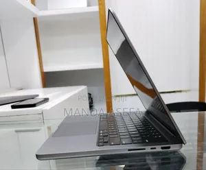 New Laptop Apple MacBook Pro M1 16GB Apple M1 Pro SSD 512GB
