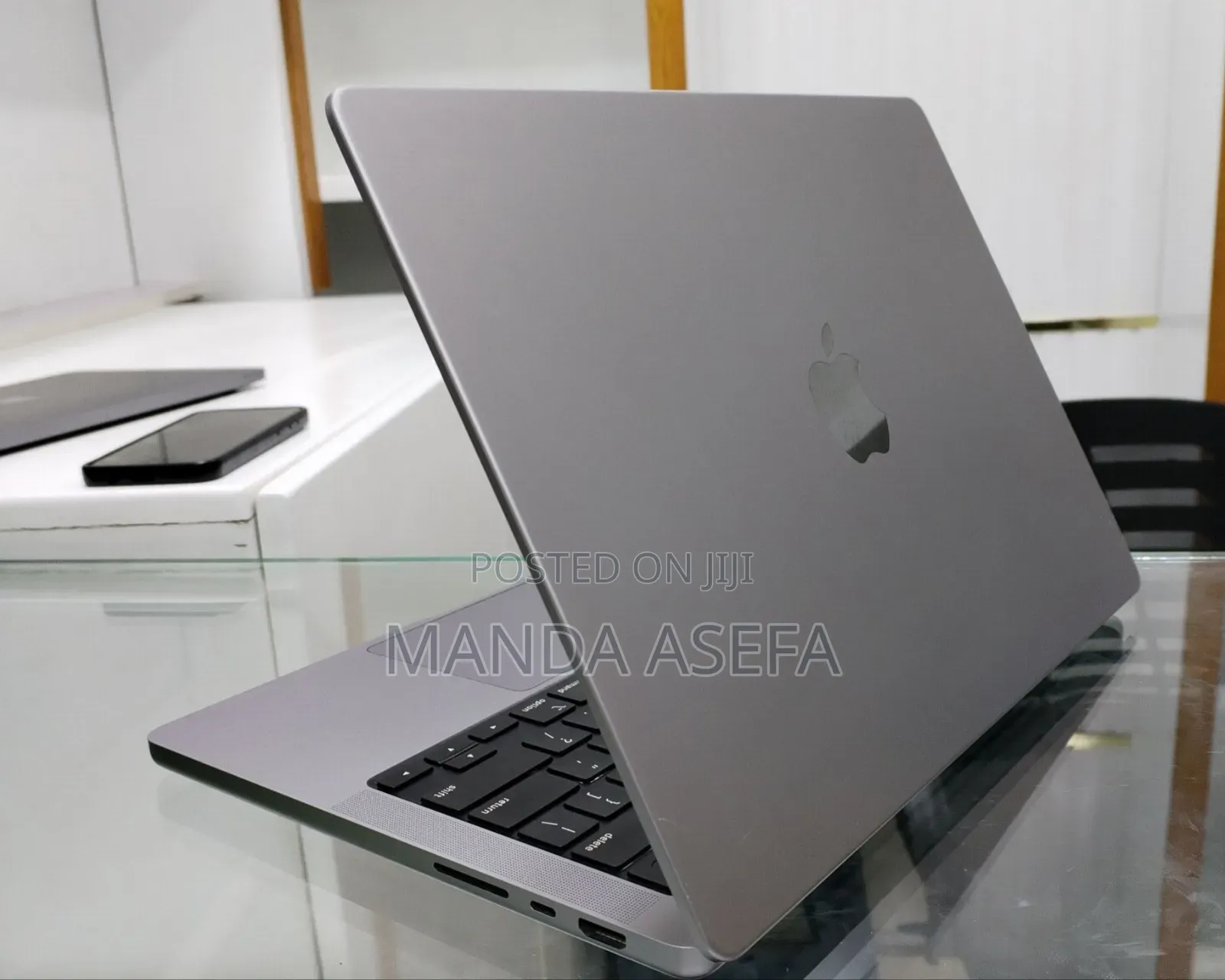 New Laptop Apple MacBook Pro M1 16GB Apple M1 Pro SSD 512GB