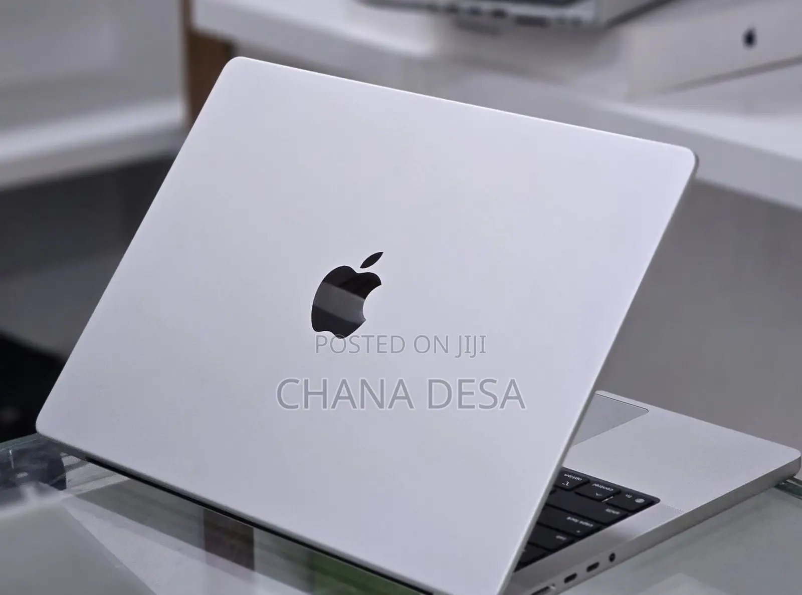 New Apple MacBook Pro 2025 M5 14-inch 16GB Apple M5 Pro SSD 512GB