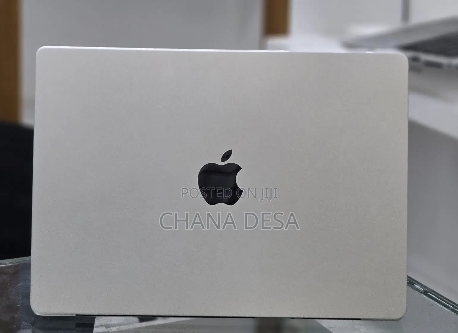 New Apple MacBook Pro 2025 M5 14-inch 16GB Apple M5 Pro SSD 512GB
