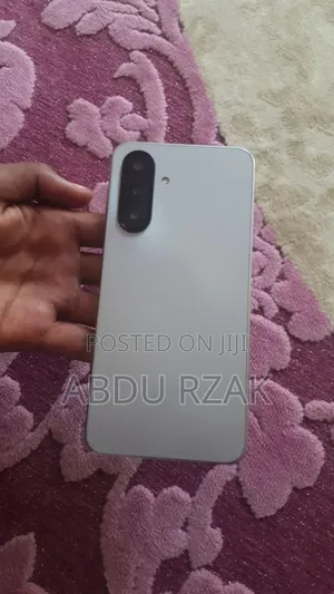 New Samsung Galaxy A17 128 GB Purple