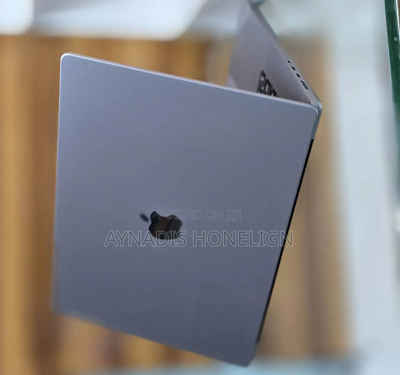 New Laptop Apple MacBook Pro M1 32GB Apple M1 Pro SSD 512GB