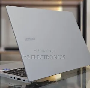 New Laptop Samsung Galaxy Book 2 8GB Intel Core i5 SSD 512GB