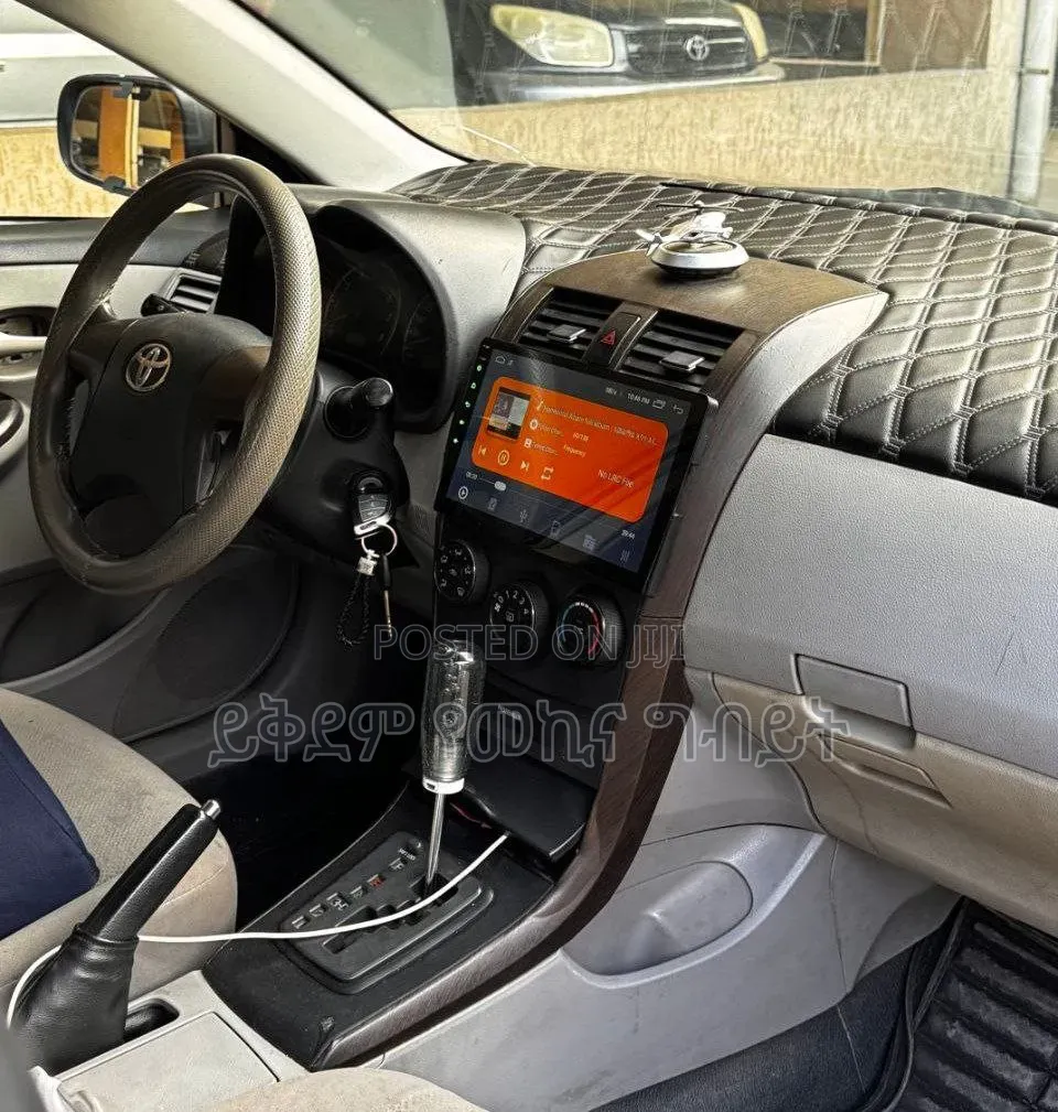 Toyota Corolla 2012 Gray