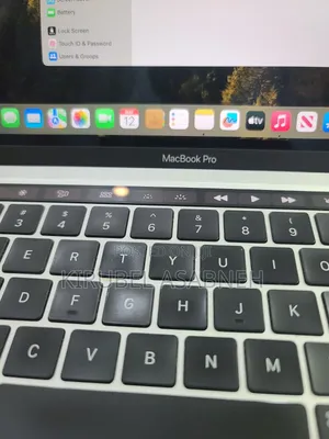 New Laptop Apple MacBook Pro 2020 M1 16GB Apple M1 Pro SSD 256GB