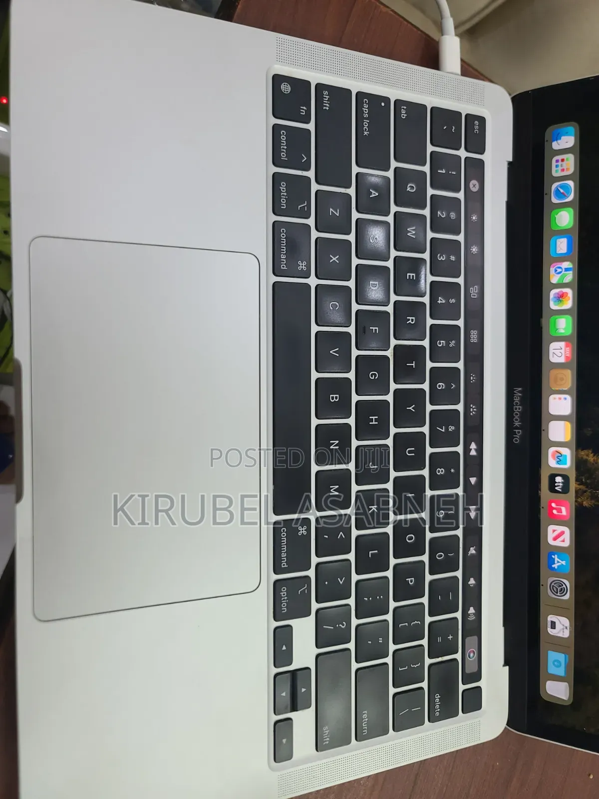 New Laptop Apple MacBook Pro 2020 M1 16GB Apple M1 Pro SSD 256GB