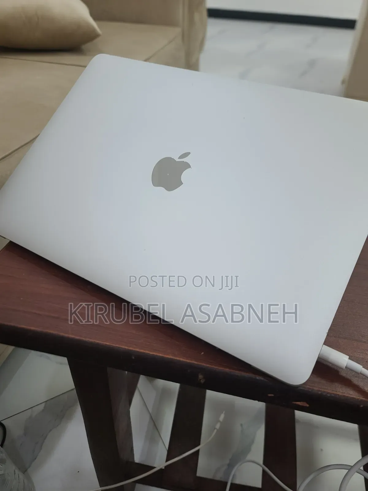 New Laptop Apple MacBook Pro 2020 M1 16GB Apple M1 Pro SSD 256GB