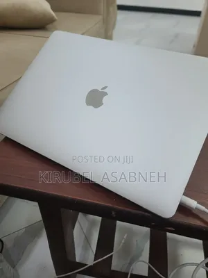 New Laptop Apple MacBook Pro 2020 M1 16GB Apple M1 Pro SSD 256GB