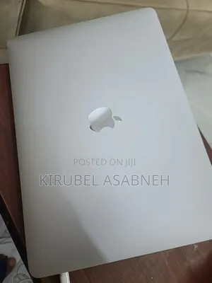 New Laptop Apple MacBook Pro 2020 M1 16GB Apple M1 Pro SSD 256GB