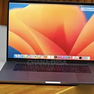 New Laptop Apple MacBook Pro 2019 16GB Intel Core i7 SSD 512GB