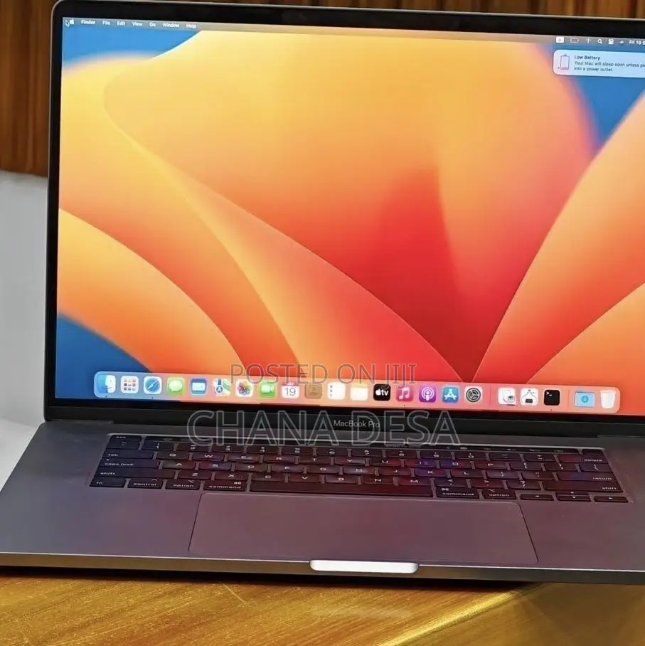 New Laptop Apple MacBook Pro 2019 16GB Intel Core i7 SSD 512GB