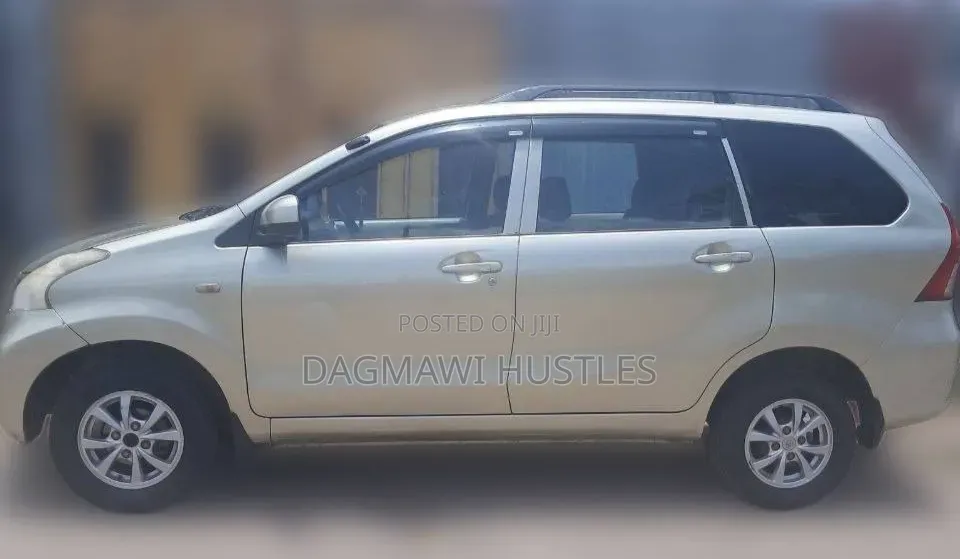 Toyota Avanza 2016 Gold