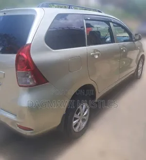 Toyota Avanza 2016 Gold