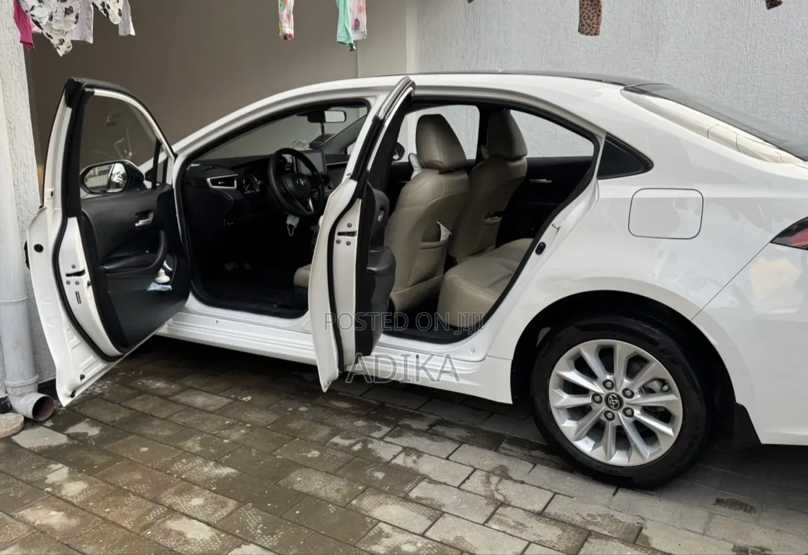 Toyota Corolla 2022 White