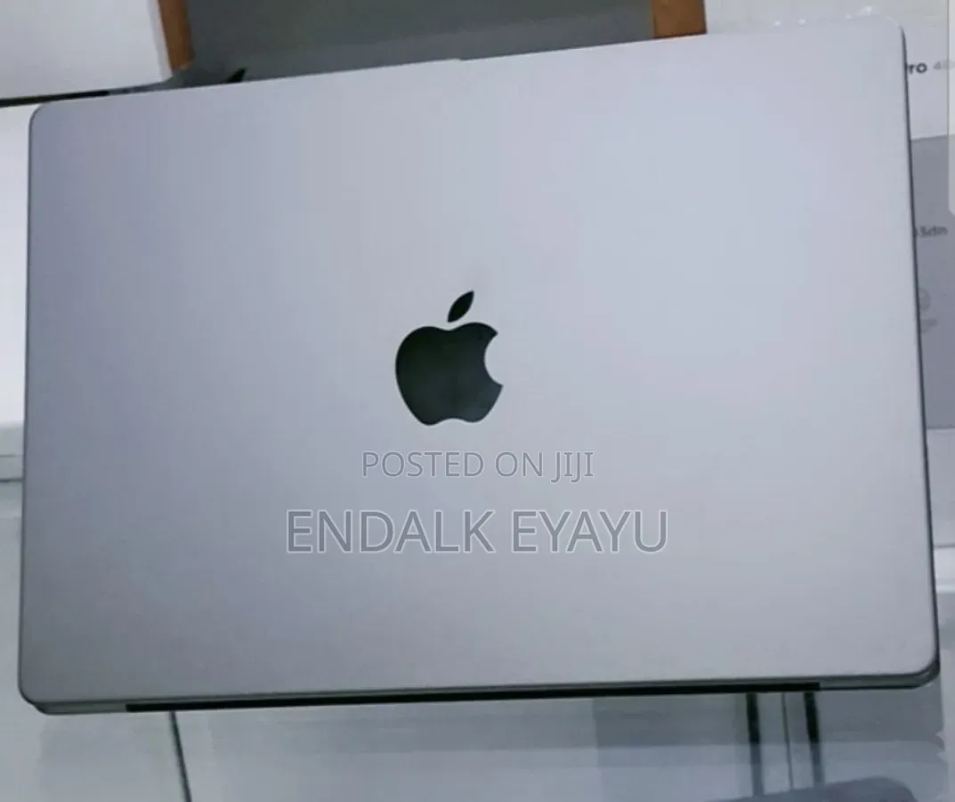 New Laptop Apple MacBook Pro M1 16GB Apple M1 Pro SSD 256GB