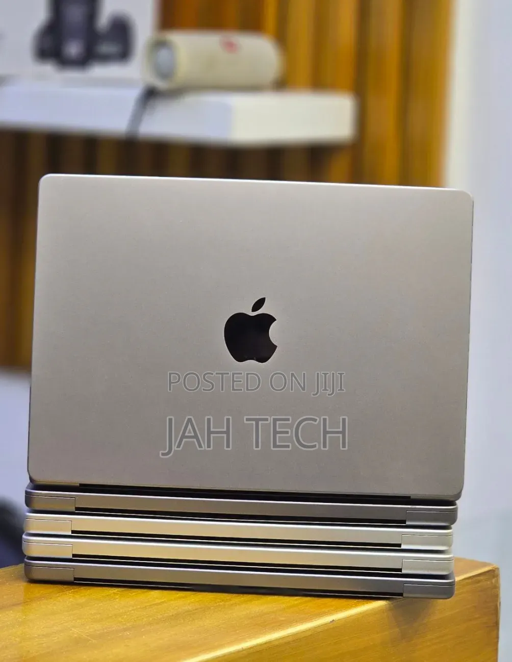 New Laptop Apple MacBook Pro M1 16GB Apple M1 Pro SSD 512GB