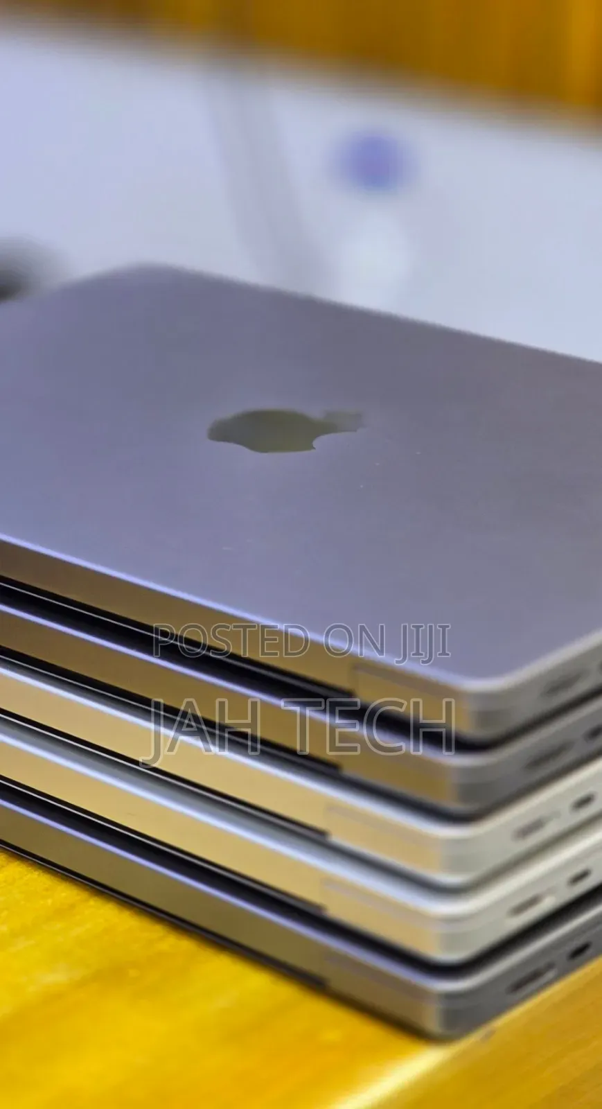 New Laptop Apple MacBook Pro M1 16GB Apple M1 Pro SSD 512GB
