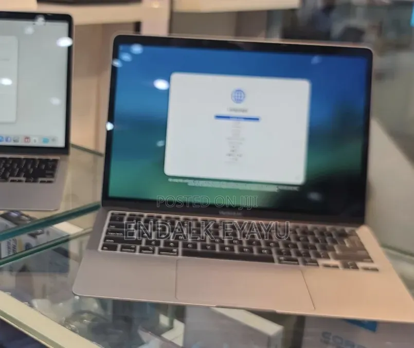 New Laptop Apple MacBook Air 2020 M1 16GB Apple M1 SSD 256GB
