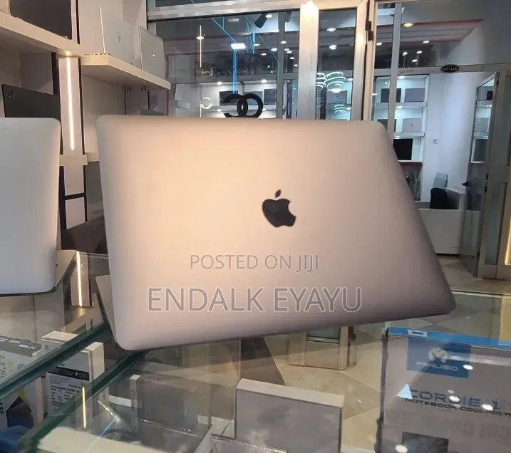 New Laptop Apple MacBook Air 2020 M1 16GB Apple M1 SSD 256GB