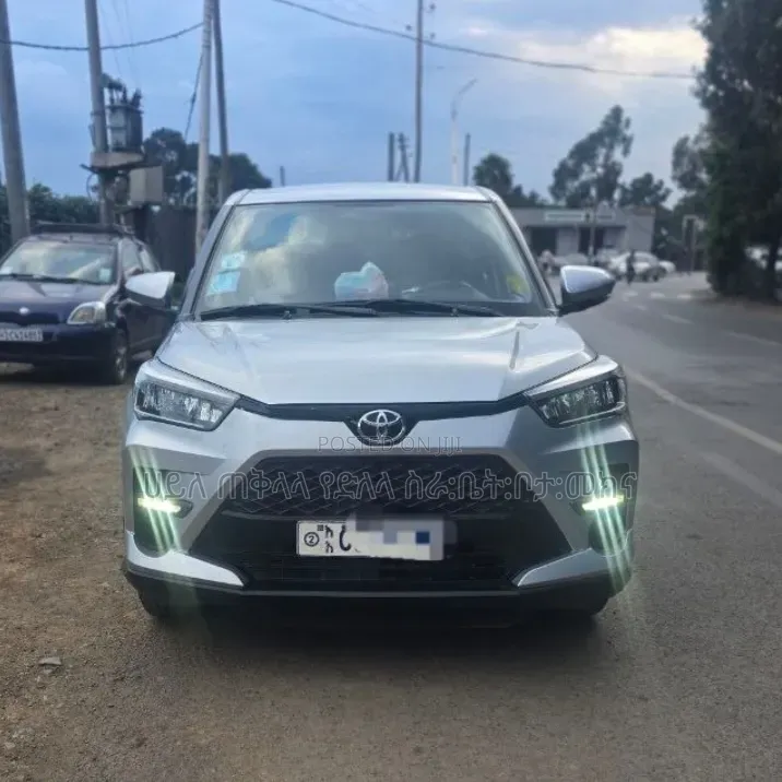 Toyota Raize 2022 Off white