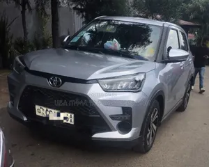 Toyota Raize 2022 Off white