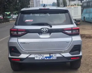 Toyota Raize 2022 Off white