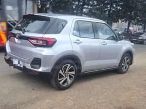 Toyota Raize 2022 Off white