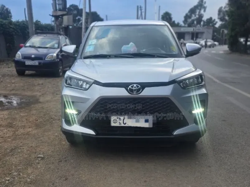 Toyota Raize 2022 Off white