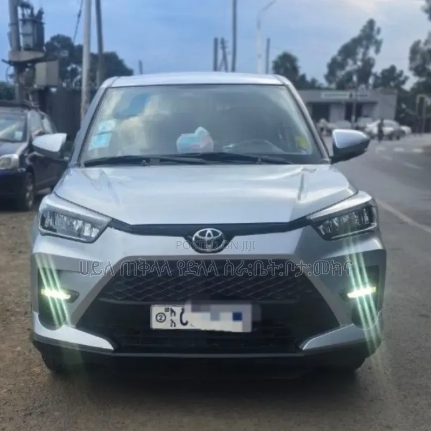 Toyota Raize 2022 Off white