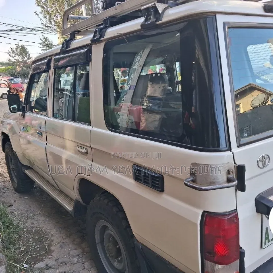 Toyota Land Cruiser 2020 Off white