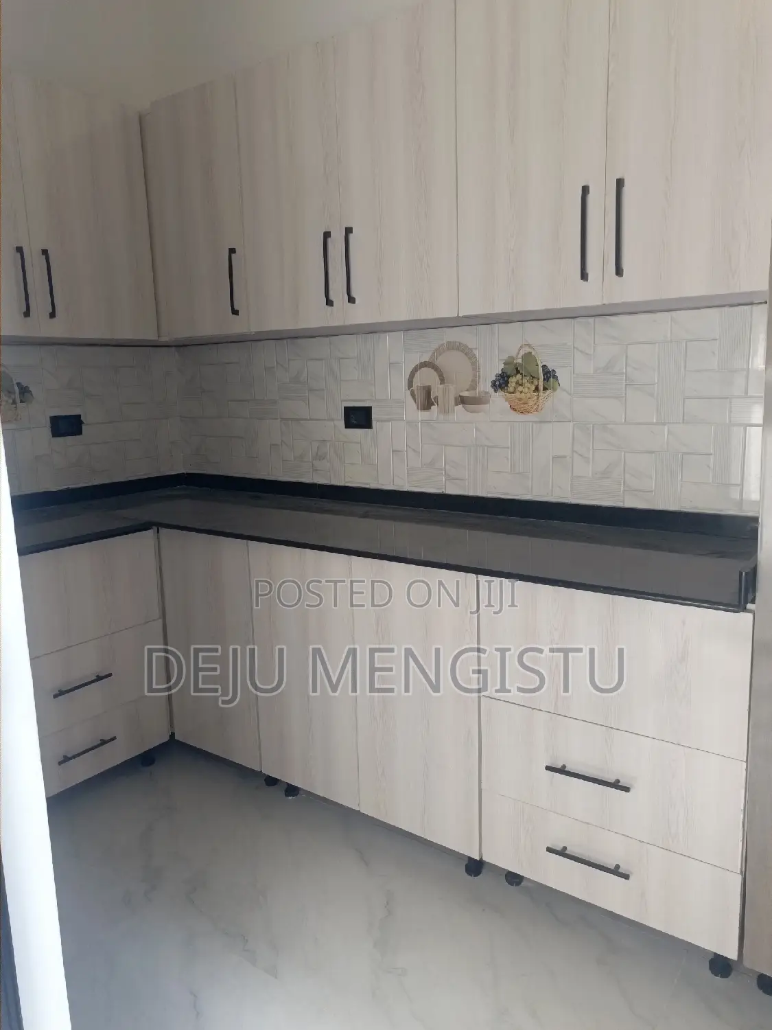 Furnished 5bdrm Villa in አያት, Bole for sale