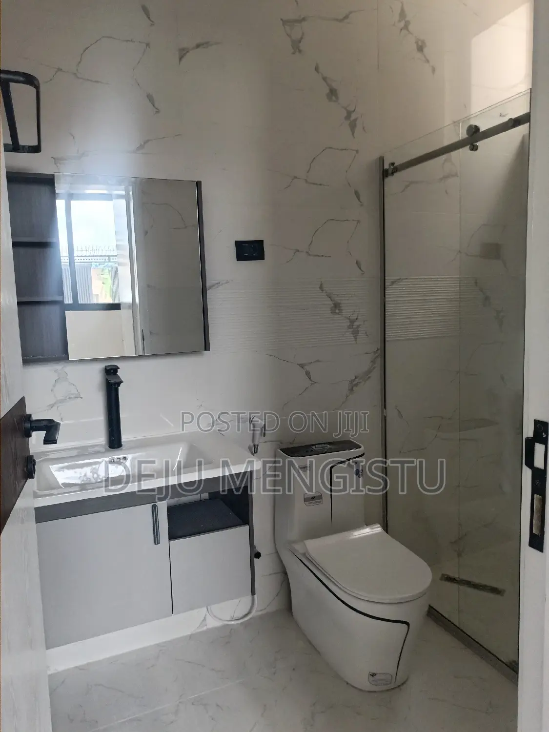 Furnished 5bdrm Villa in አያት, Bole for sale