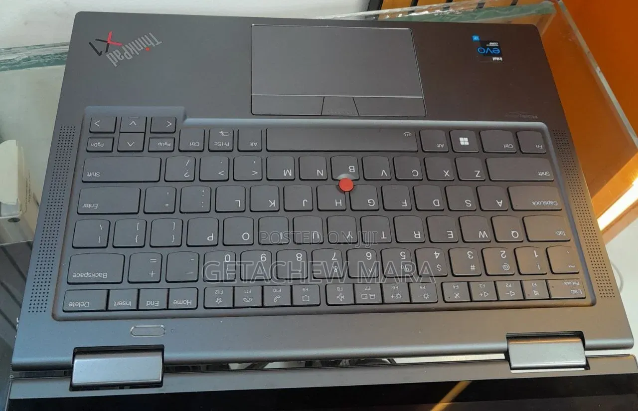 New Laptop Lenovo ThinkPad X1 Yoga Gen 8 16GB Intel Core i7 SSD 512GB